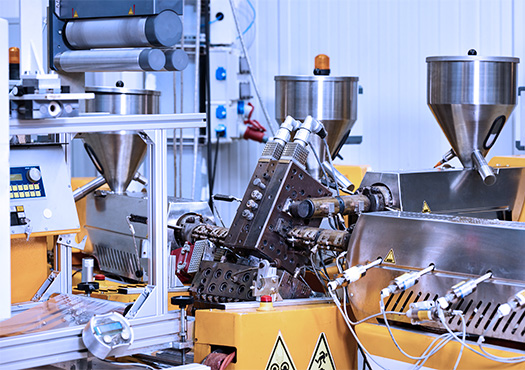 Blick 7-Schicht-Coextrusionsanlage mit drei Einfüllvorrichtungen