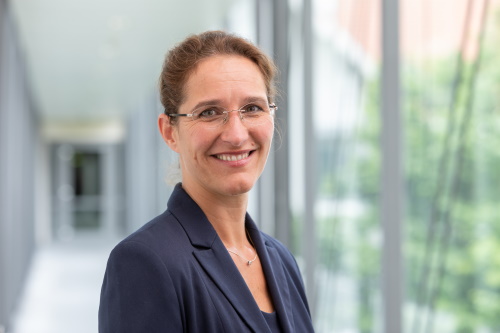 Prof. Dr. Andrea Büttner, institute director Fraunhofer IVV