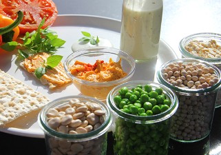 Legumes as the basis for a vegetable spread. 