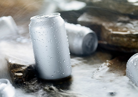 Cans as an example of multisensory packaging optimization.