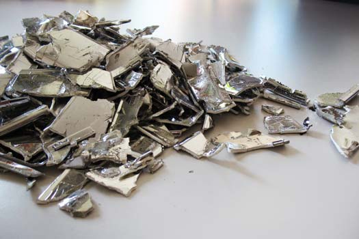 Crushed galvanized plastic parts